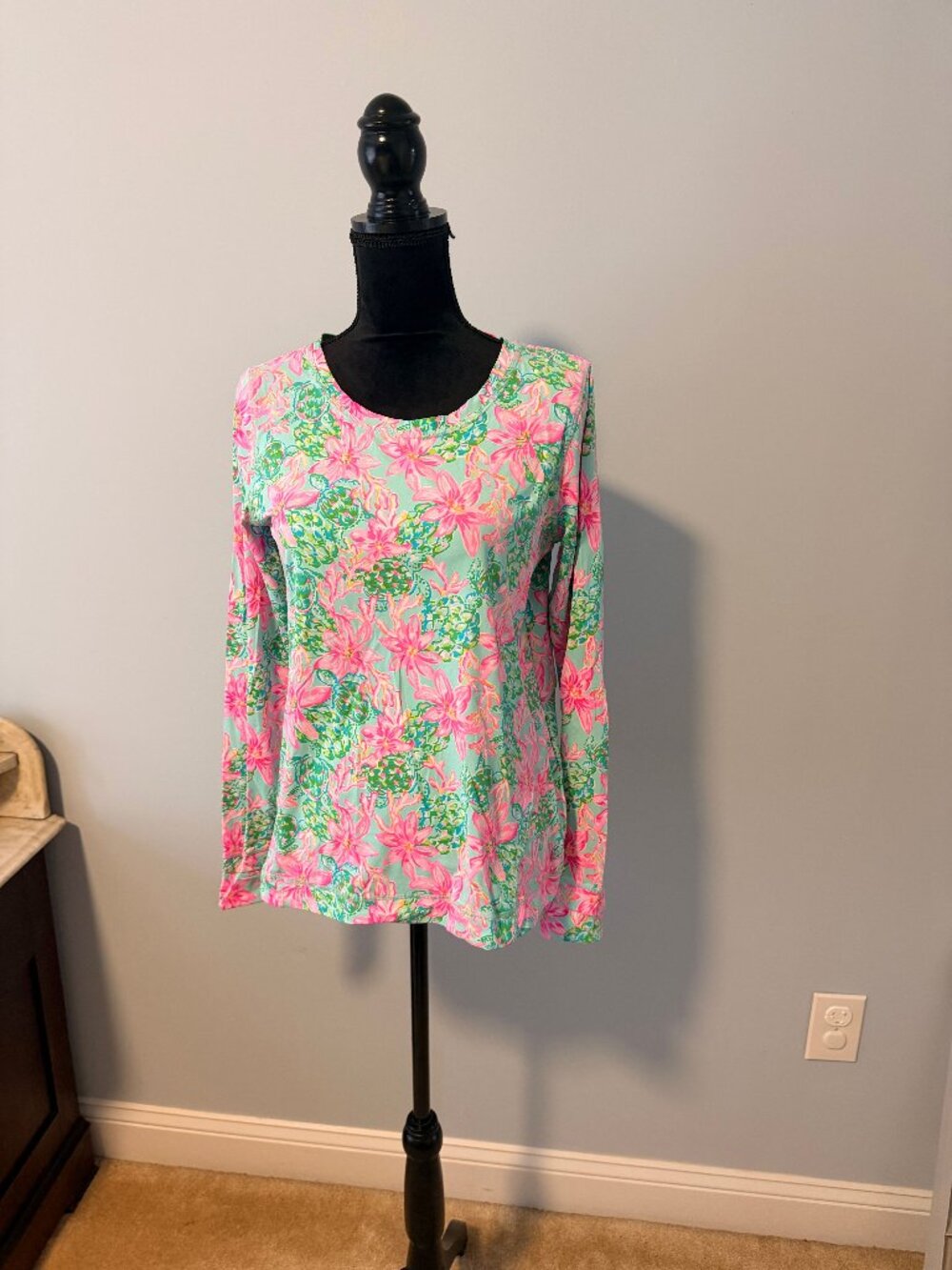 Lilly Pulitzer Long Sleeve Athletic Top (Pink, Green, Blue)- L